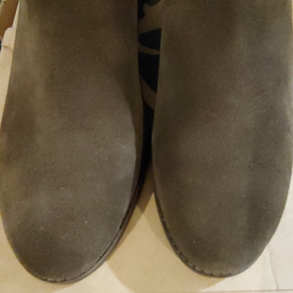 29 Porter Rd Brown Suede Boot - Picture 3 of 4